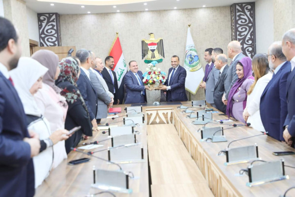 العراق: وزير العمل أحمد الأسدي يتسلم مهامه من الوزير السابق