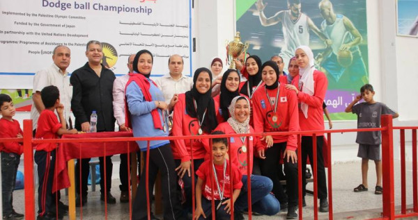 الأولمبية تتوج فريقي الفتيان والفتيات بالنادي الأهلي بكأسي بطولة "الدوج بول"