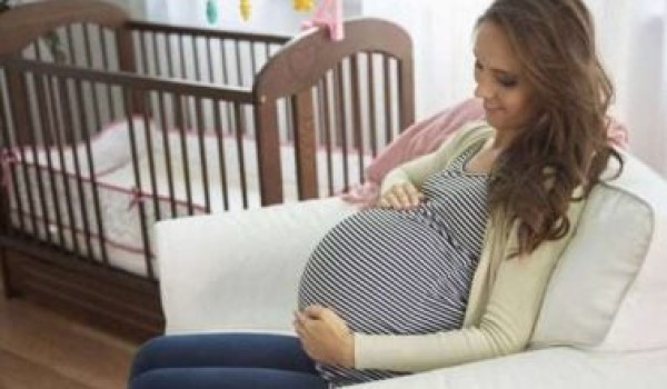 ماذا يحدث للحامل والجنين في شهرها التاسع؟