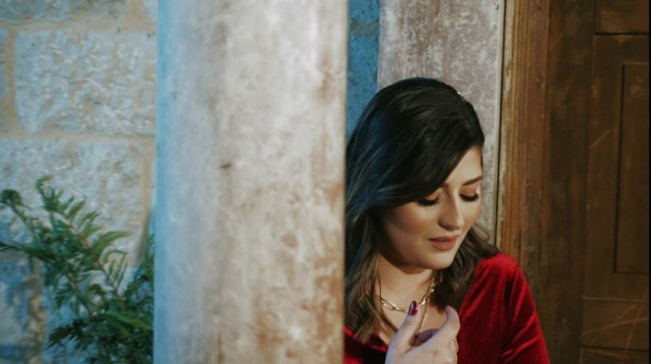 الفنانة هيلين تطلق أغنية "أتحدا العالم"