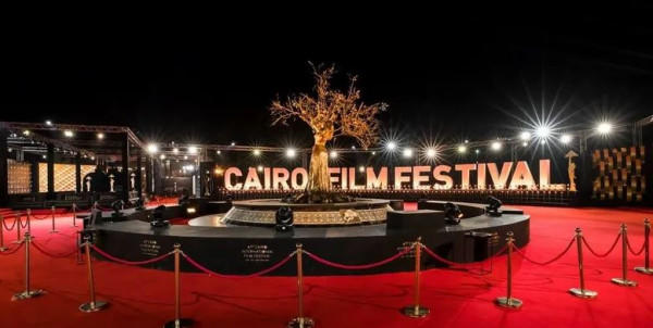 لهذا السبب.. أمن مهرجان القاهرة السينمائي يمنع فنانة شهيرة من الدخول