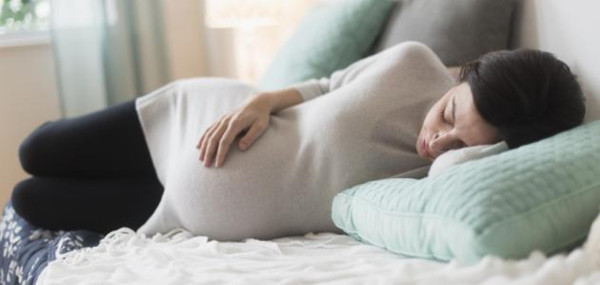 كيف تتعاملي مع الحرمان من النوم بعد الولادة؟