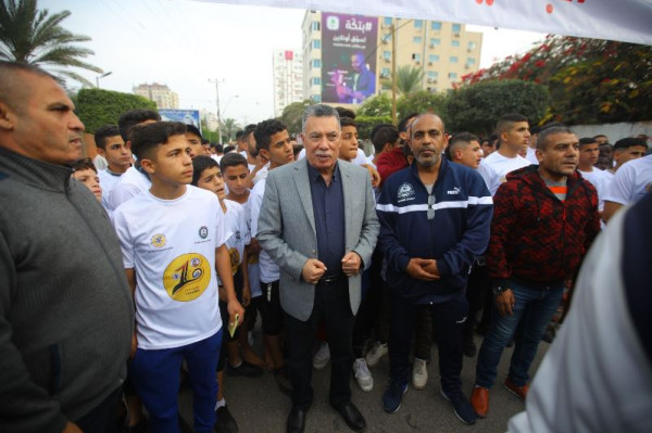 حلس يطلق شارة البداية لماراثون الشهيد الرمز ياسر عرفات