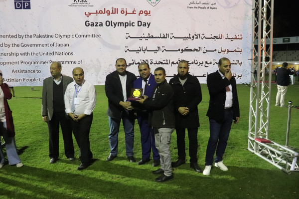اللجنة الأولمبية تختتم فعاليات اليوم الأولمبي المتكامل على ملعب اليرموك بغزة