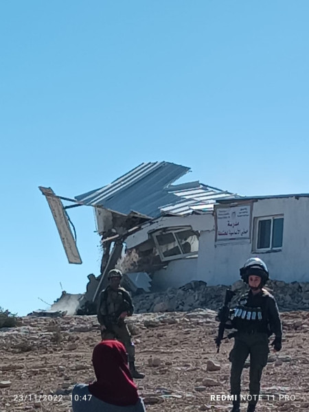 الاحتلال يهدم مدرسة بالخليل وغرفة زراعية جنوب بيت لحم