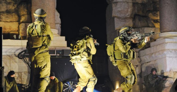 نابلس: قوات خاصة إسرائيلية تعتقل شابًا وسط اندلاع اشتباكات مسلّحة