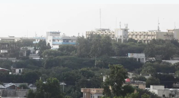 الصومال.. قتلى في فكّ حصار عن فندق احتله مقاتلو حركة "الشباب"