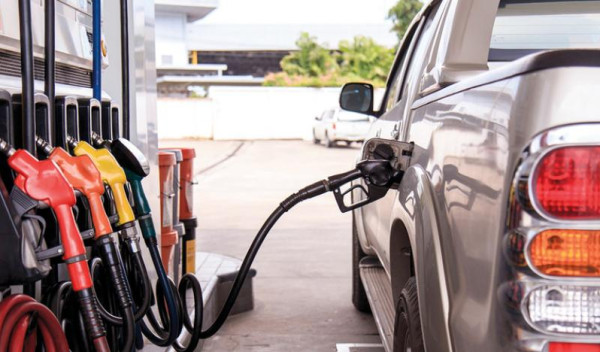 أسهل طريقة لتوفير الوقود في سيارتك