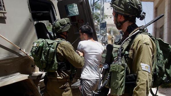قوات الاحتلال تعتقل عدداً من المواطنين في الضفة الغربية