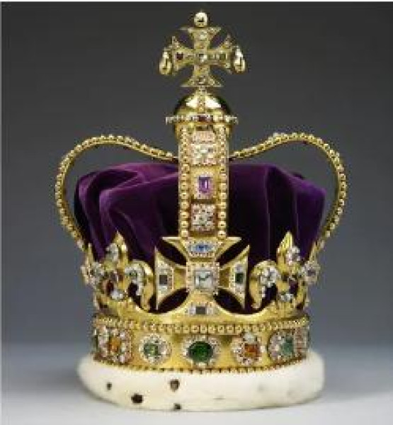 عودة إلى العام 1661.. تعديل على تاج تاريخي ليلائم رأس الملك تشارلز الثالث