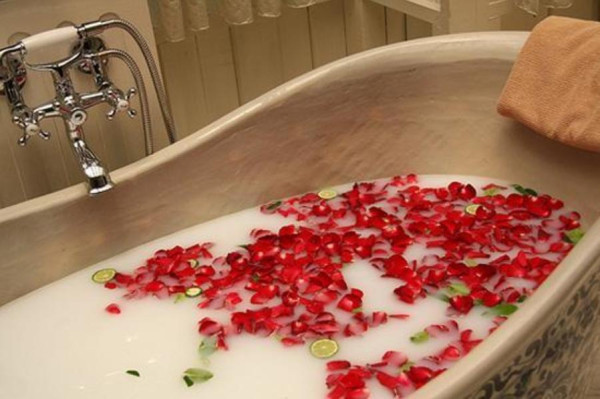 كيف تحضر الحمام العطري للعروس في منزلك؟