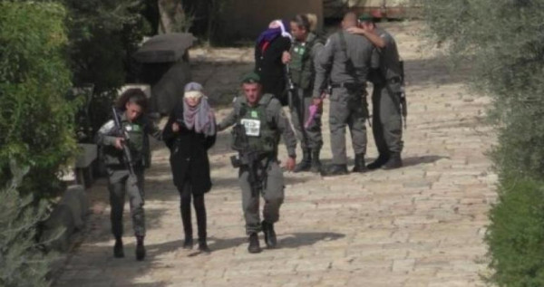 الاحتلال يعتقل سيدتين بالقرب من مخيم العروب شمال الخليل