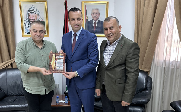 صايل يلتقي بالسفير علي يونس والقنصل الفلسطيني في دبي والإمارات الشمالية