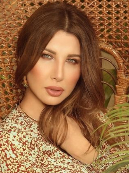 شاهد.. نانسي عجرم وابنتها يشعلان التفاعل بطرافتهما في دبي