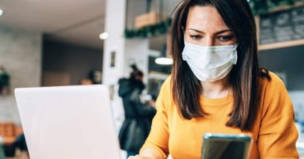 تعرف على أضرار الجلوس لساعات طويلة.. كيف تتجنب الأضرار؟
