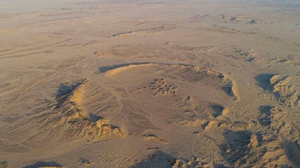 سلطنة عمان.. اكتشاف فوهة نيزكية عمرها 60 مليون عاماً