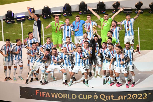 بعد 36 عامًا.. الأرجنتين يتوّج بطلًا لكأس العالم 2022