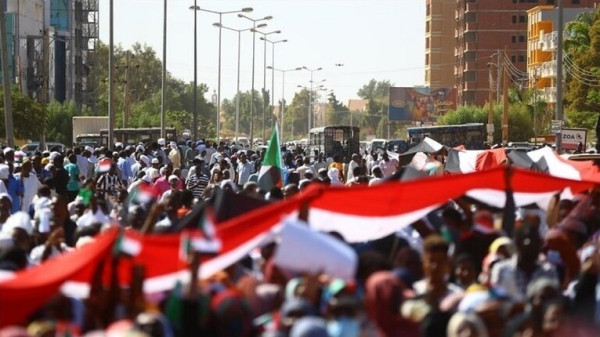 مظاهرة مناهضة للاتفاق بين العسكر والمدنيين في السودان
