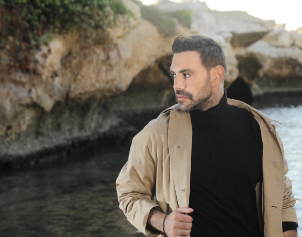 ايوان رجل فضاء بأغنيته المصورة "انا مأجز