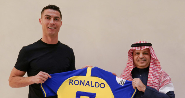 موعد وصول رونالدو للرياض وتفاصيل تقديمه مع النصر