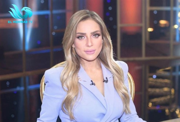 صورة: ريم البارودي تطلب الدعاء لوالدها من داخل العناية المركزة