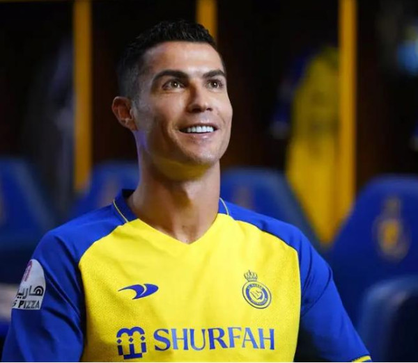 الكشف عن تفاصيل جديدة بشأن عقد رونالدو مع النصر السعودي
