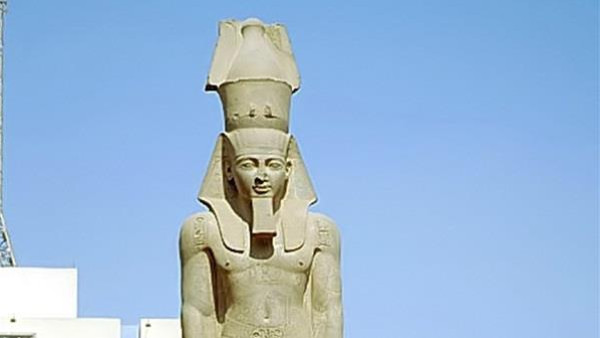 مصر: حبس ثلاثة متهمين بسرقة تمثال للملك رمسيس الثاني