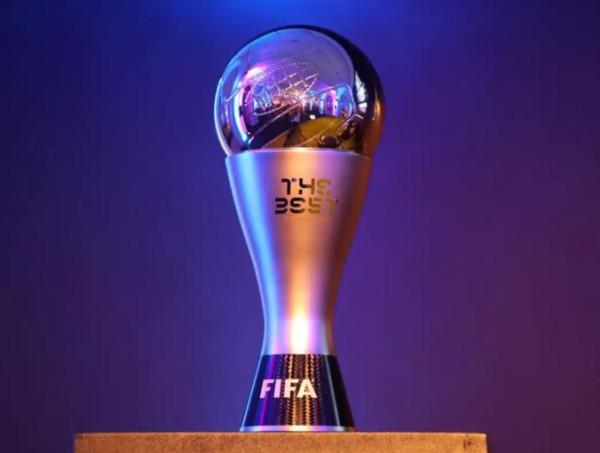 (فيفا) يعلن عن المرشحين لجائزة أفضل لاعب في العالم