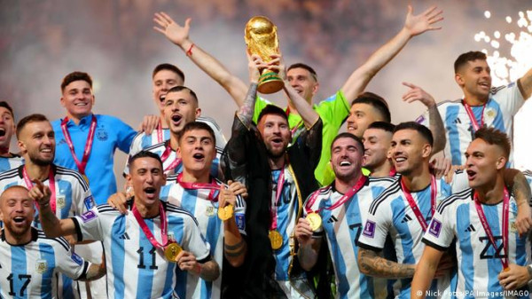 (فيفا) يفتح تحقيقاً ضد الأرجنتين