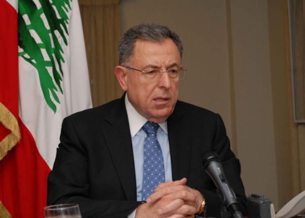 السنيورة: لا أطرح نفسي بديلًا لسعد الحريري