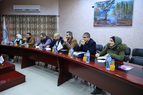 جامعة فلسطين تستضيف وفدًا من الشركات العاملة في مجال التكنولوجيا للتشبيك