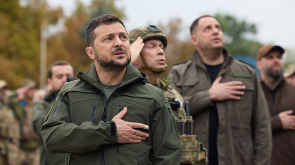 "شبهات فساد ورشاوي".. زيلينسكي يُقيل حكام 5 مناطق أوكرانية