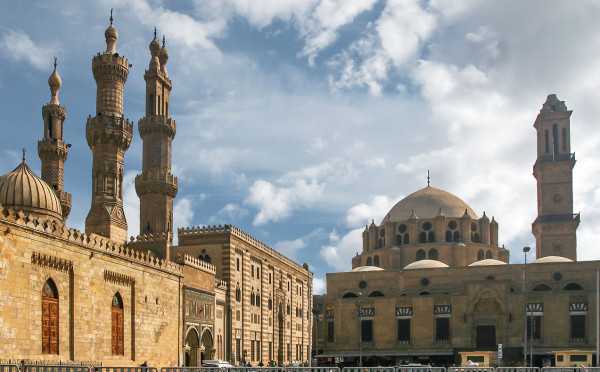 عقب إحراق نسخ من القرآن.. الأزهر الشريف يدعو لمقاطعة منتجات هولندا والسويد