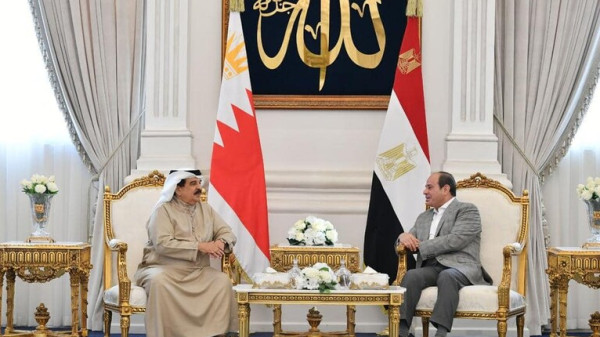 السيسي يستقبل ملك البحرين