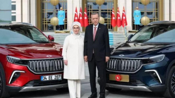 (توغ TOGG)
رجب طيب أردوغان
