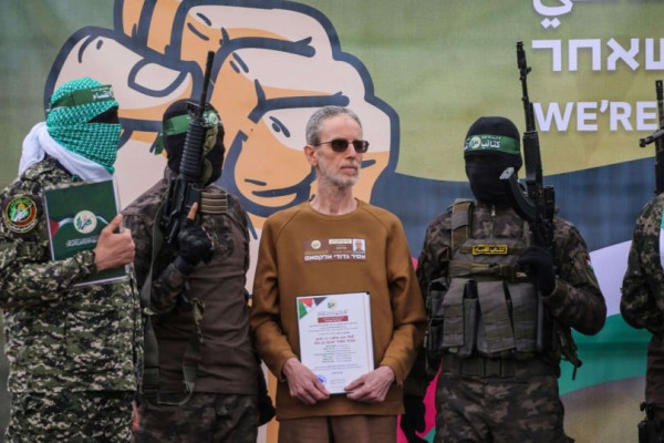 (حماس): مشاهد التسليم تؤكد أن اليوم التالي هو يوم فلسطيني بامتياز