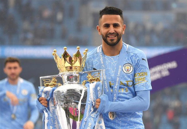 رياض محرز يقترب من الدوري السعودي