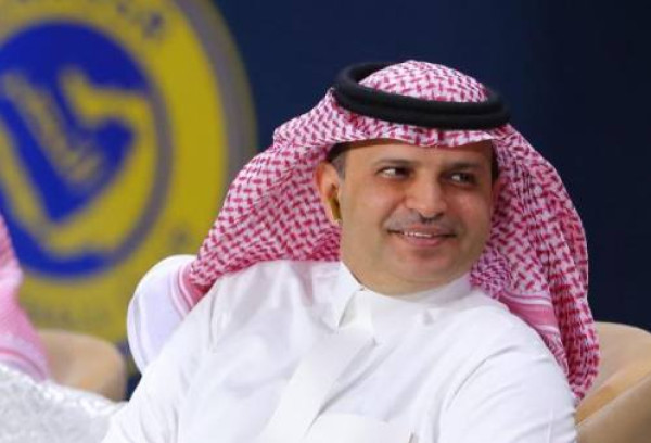 رئيس نادي النصر يستقيل من منصبه