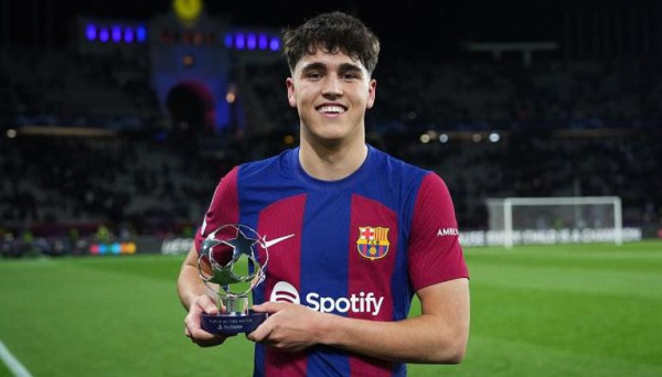 برشلونة يكشف تفاصيل إصابة باو كوبارسي بعد مشاركته مع منتخب إسبانيا