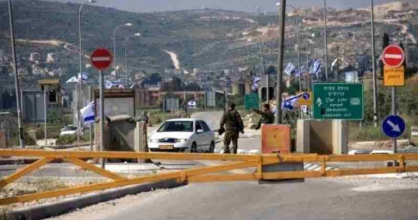 الاحتلال يغلق حاجز بيت فوريك ويقتحم المنطقة الشرقية من نابلس