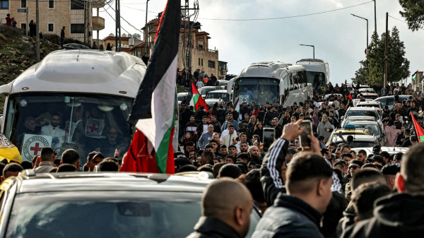 الاحتلال يفرج عن الدفعة الخامسة من المعتقلين ضمن اتفاق وقف إطلاق النار