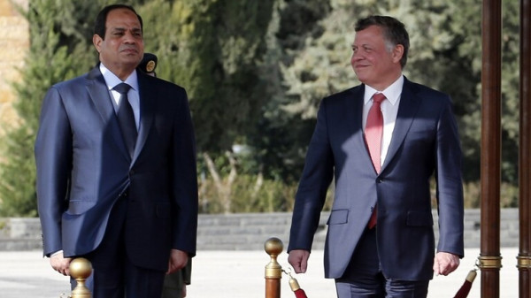 الملك عبد الله والسيسي يبحثان جهود وقف التصعيد في غزة