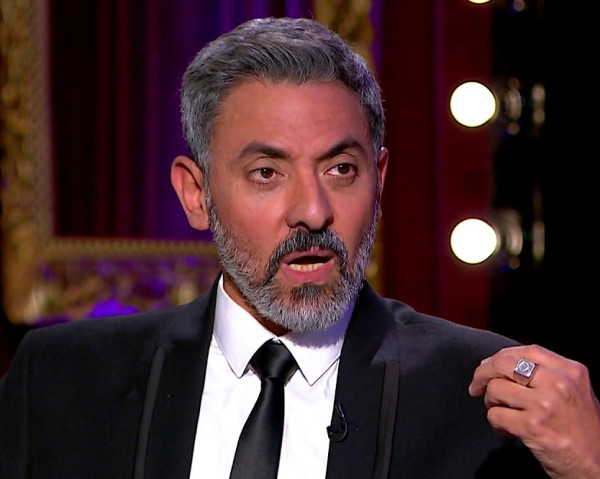 شاهد.. فتحي عبد الوهاب يحتفل بزفاف شقيقته بحضور الفنانين