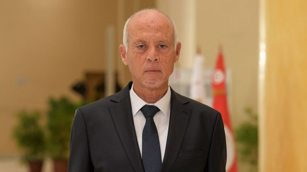الرئيس التونسي: تم النظر بحل المجالس البلدية ونعيش وضعاً مالياً صعباً