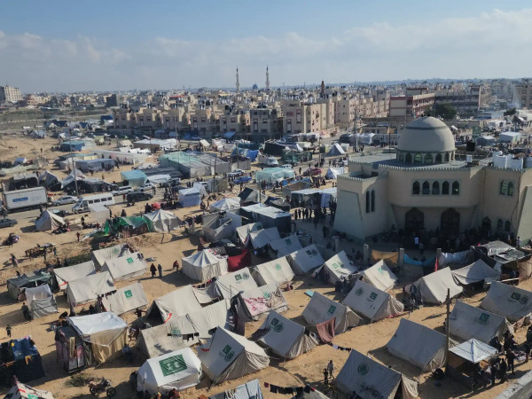 بلدية دير البلح: ارتفاع عدد النازحين بالمدينة إلى قرابة مليون نازح