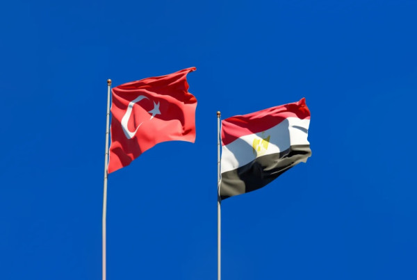 ترحيب عربي برفع مصر وتركيا العلاقات الدبلوماسية لمستوى السفراء