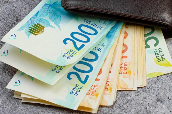 أسعار صرف العملات مقابل الشيكل السبت