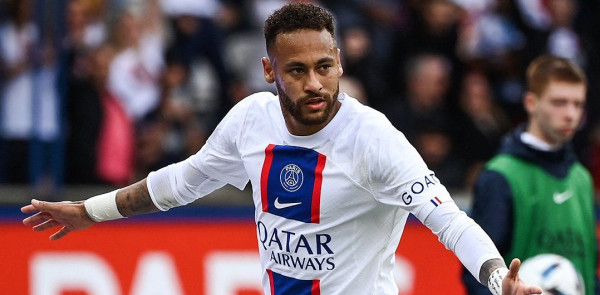 عقب فشل صفقة ميسي.. الهلال يفاوض نيمار ويعرض راتباً خرافياً