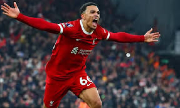 ليفربول يواصل السعي للقب الدوري الإنجليزي رغم تقارير انتقال ألكسندر أرنولد