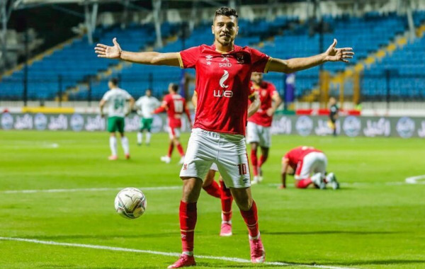 مهاجم الأهلي المصري ينتقل للخليج السعودي